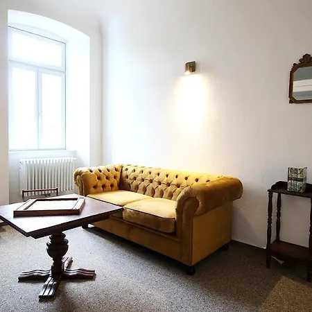 Homie Am Schloss Apartamento *